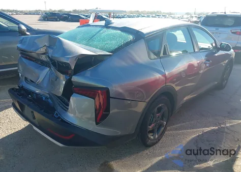 2025 Kia K4 Lxs z USA, uszkodzony, nr VIN 3KPFT4DE3SE034751